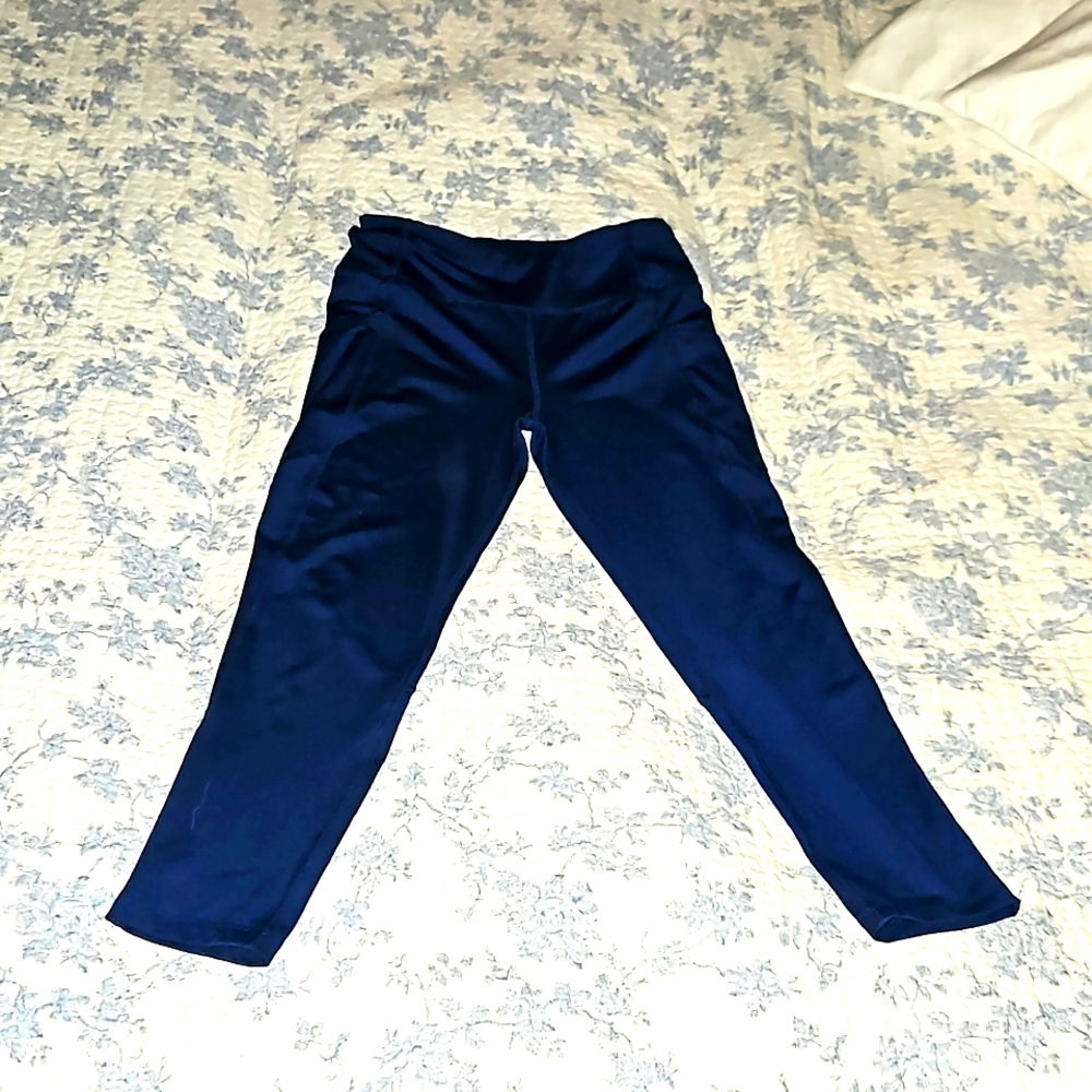 bcg medium (8-10) Navy blue leggings great for children